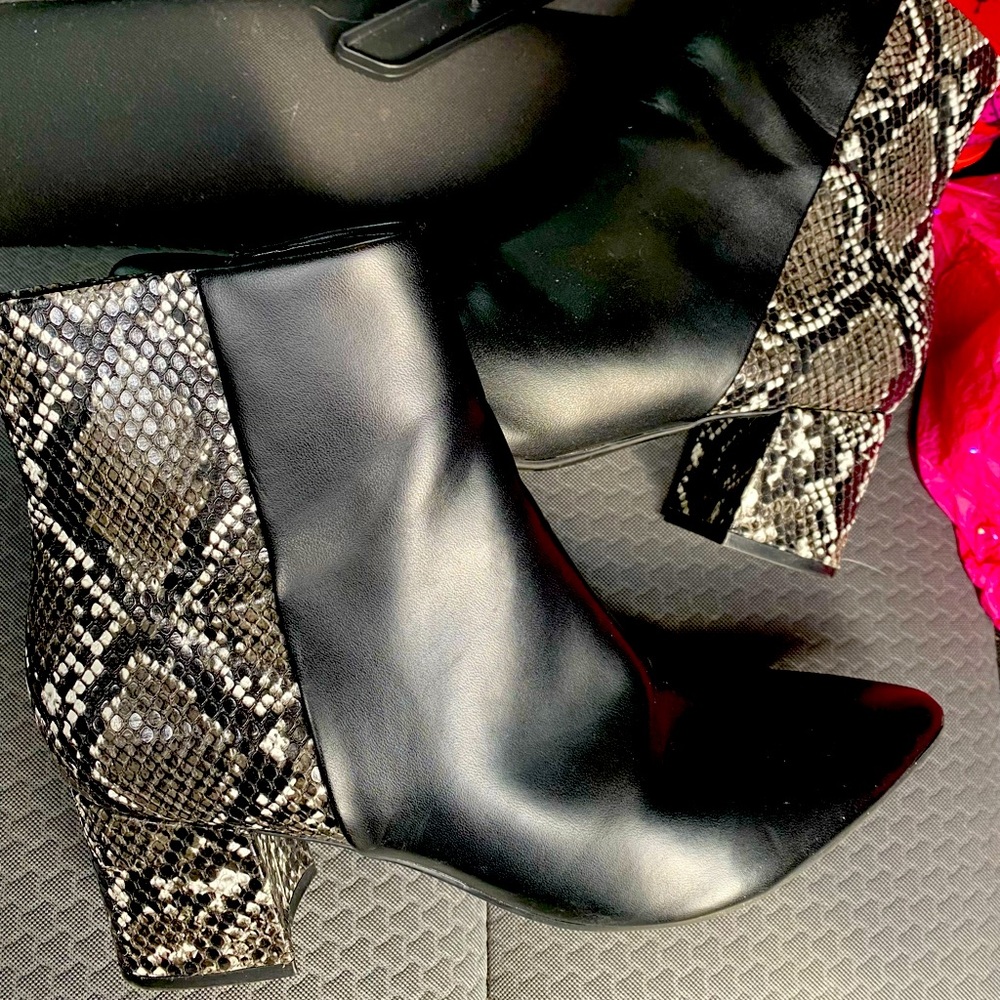 Snake boots